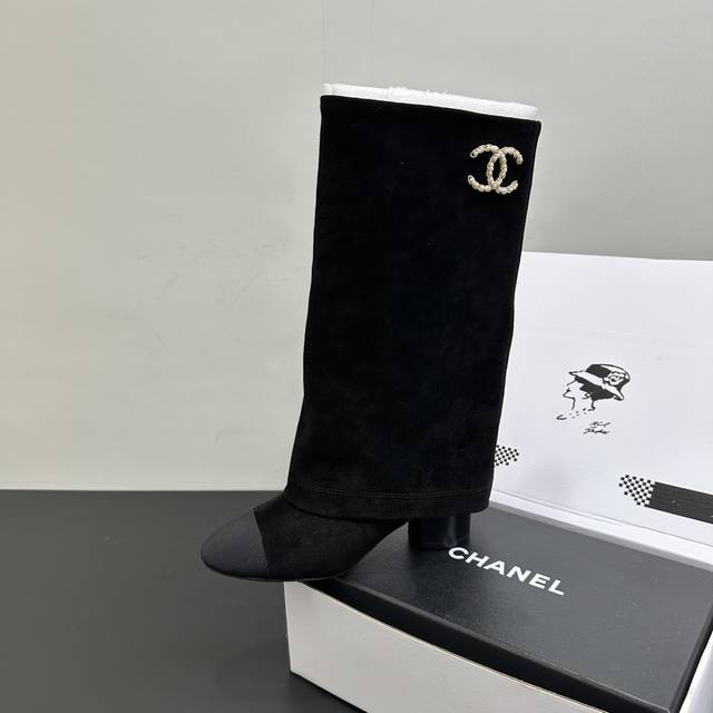 Thinking about the new fall/winter Chanel 25A trouser boots, tall boots, catwalk