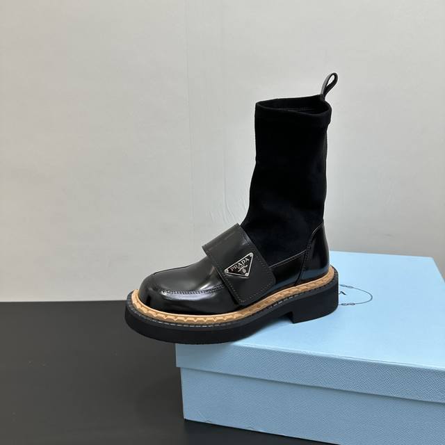 Prada thick-soled stretch boots, short boots with motorcycle style, super good-l