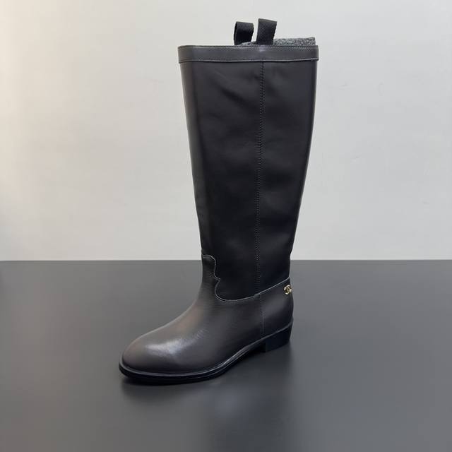 Chanel's new fall/winter slip-on boots, high boots and knight boots, are super c