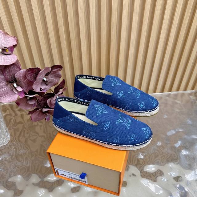 Lousi Vuitton Lv Louis Vuitton Bidart Women's and Men's 340 Espadrilles feature