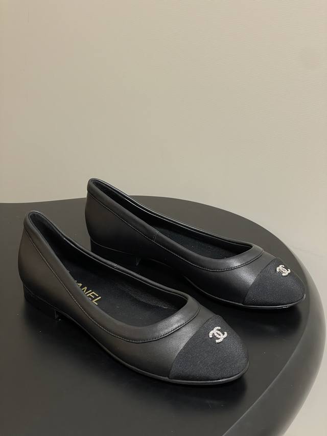 Early Fall New Chanel 25A Double C Diamond Buckle Ballerina Flats (DDD). A trul