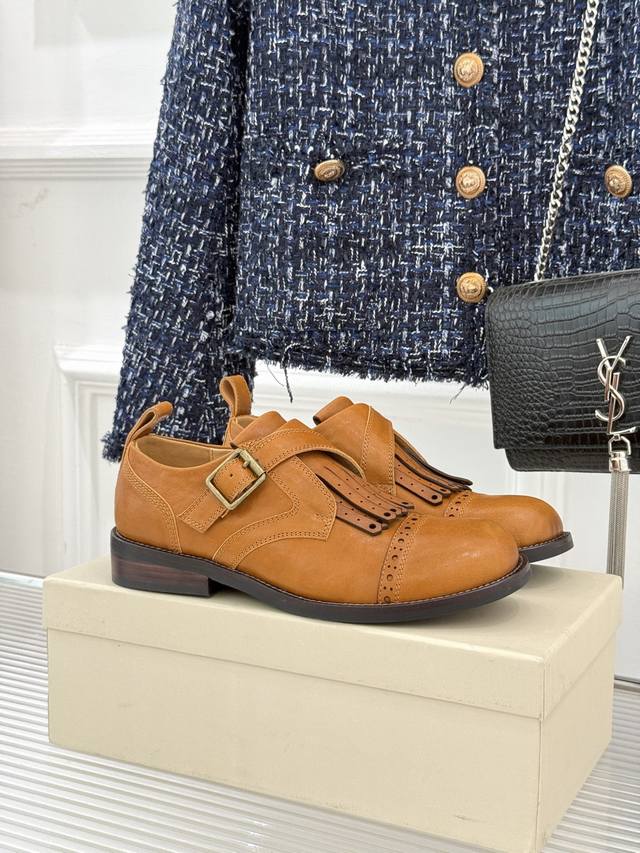Factory Price: New retro leather shoes from the niche brand Unfolio 25Wf! A pai