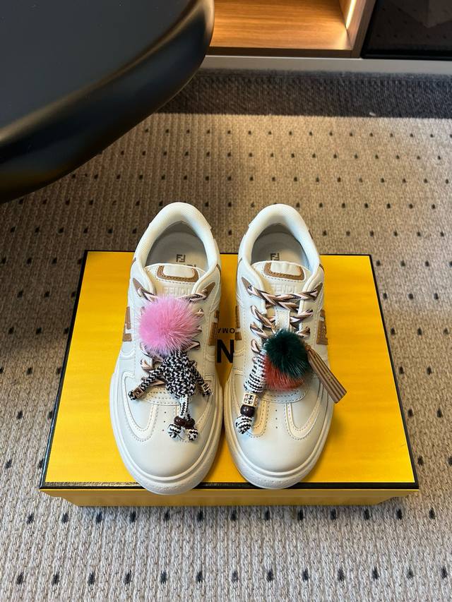 Fend* Fendi 25Ss thick-soled Match series casual sneakers DDD. Originally purcha