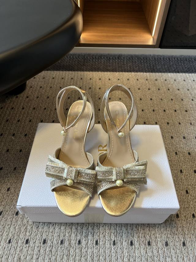 Top-quality Dio* 25Ss Spring/Summer New Dior Round-Toe Slingback Pumps DDD. Thes