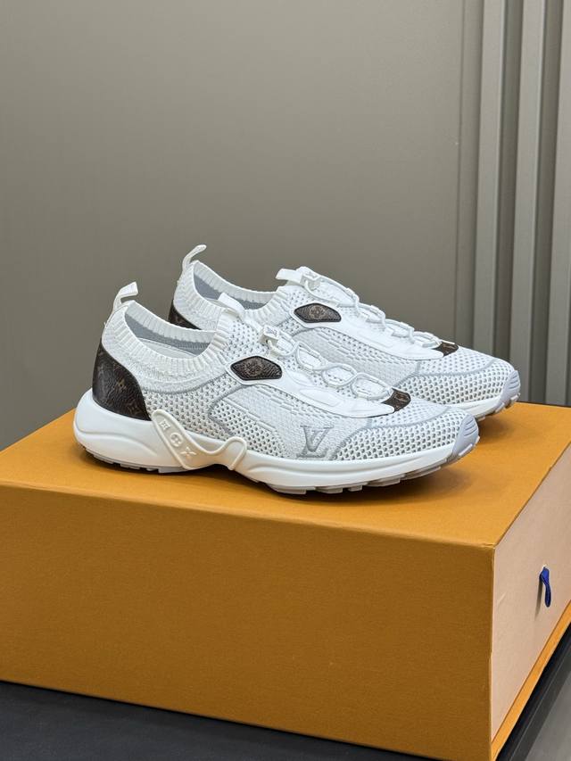 Top quality Lv 25 new mesh sneakers equipped with 25 sports soles, rich details,
