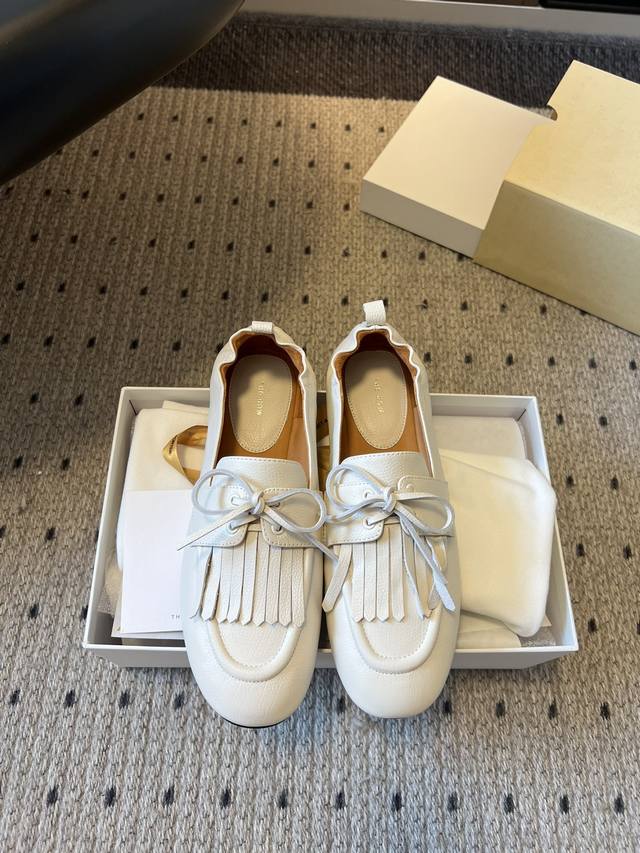 Dongguan-made The Ro* bow slip-on loafers This brand uses the finest materials t