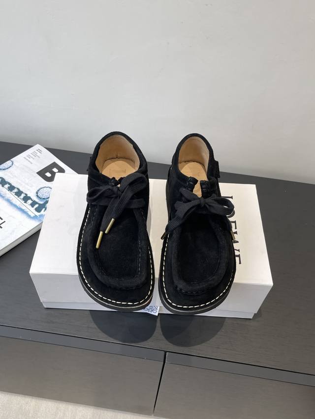 Loewe 25Ss new autumn/winter loafers (DDD). The rounded toe is adorable, and the