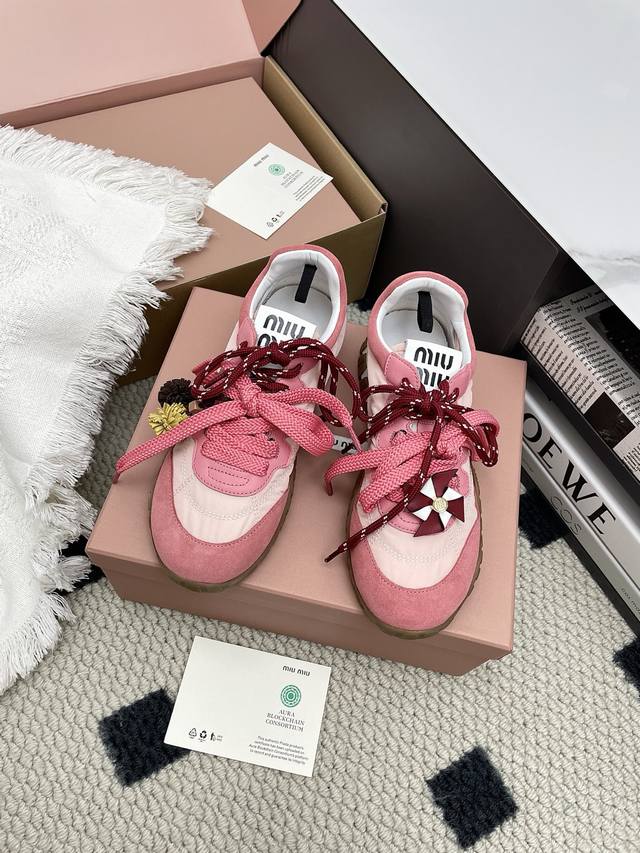 Miu Miu 25Ss Spring/Summer new models on the catwalk. Miu Miu Dexun shoes, casua