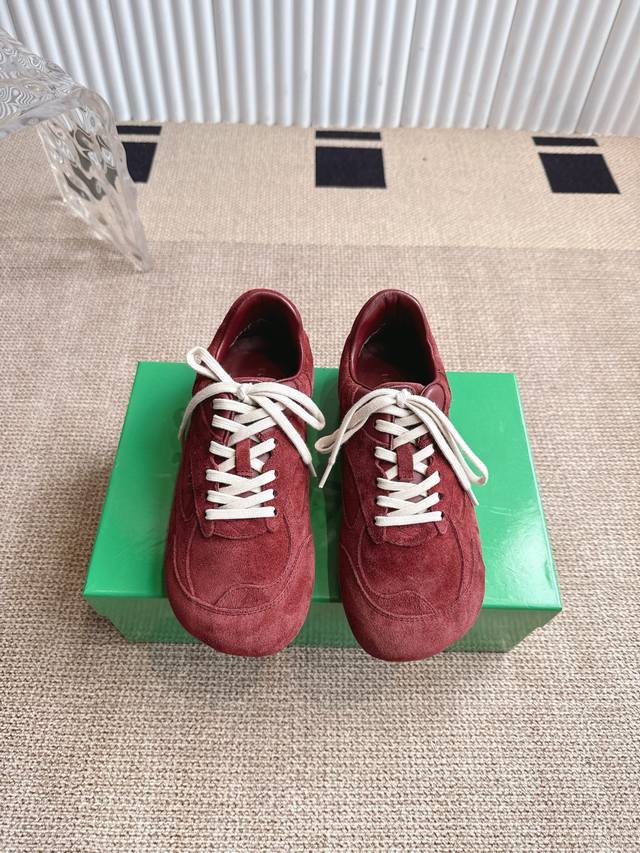 Men's and Women's 390Bottega Veneta's hottest new sneakers and casual shoes, the