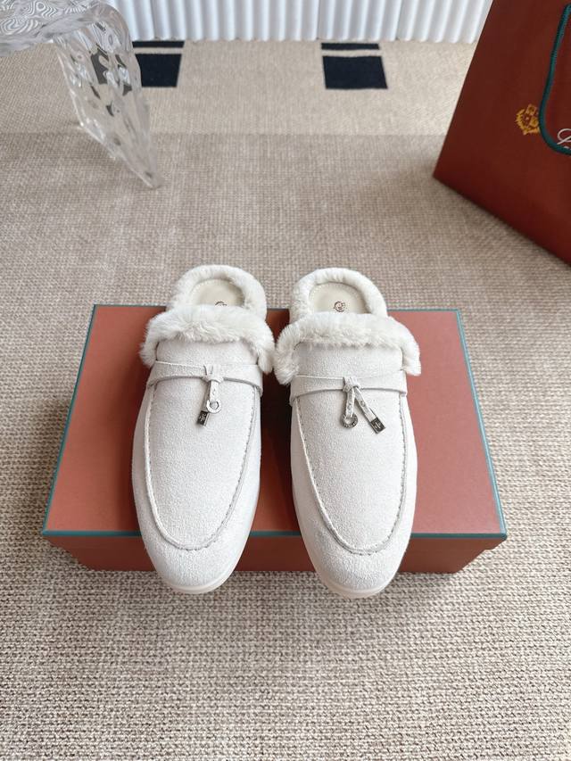 Men's & Women's Loro Piana LP knitted rabbit fur slippers are made with Wish she