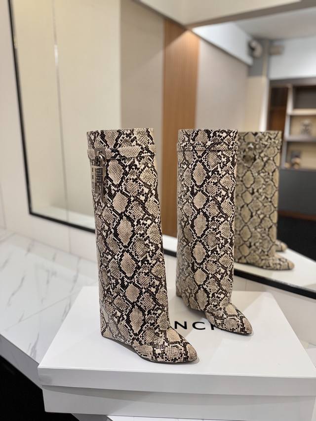 Counter genuine custom version Givenchy0 new high-heeled boots, the highest vers