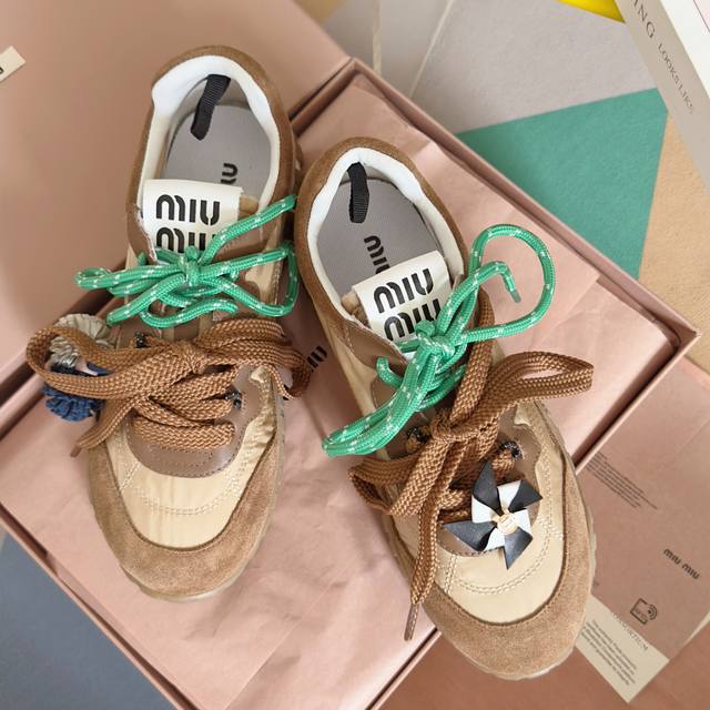 Premium Edition: Women's, no accessories - 20 DDD. Miumiu Miu's latest tyre coll