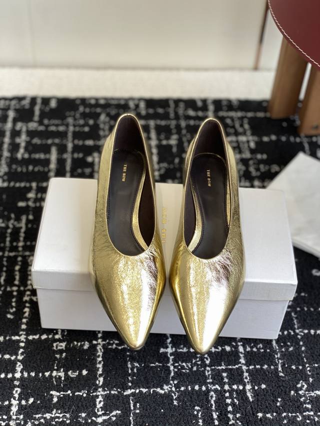 Agent-level The Row 25Ss new spring/summer single shoe. This new model is a repl