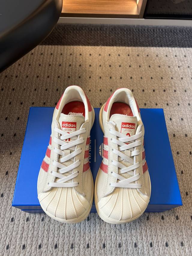 Adidas co-branded Avavav 25Ss shell-toe skateboard shoesis different from the la