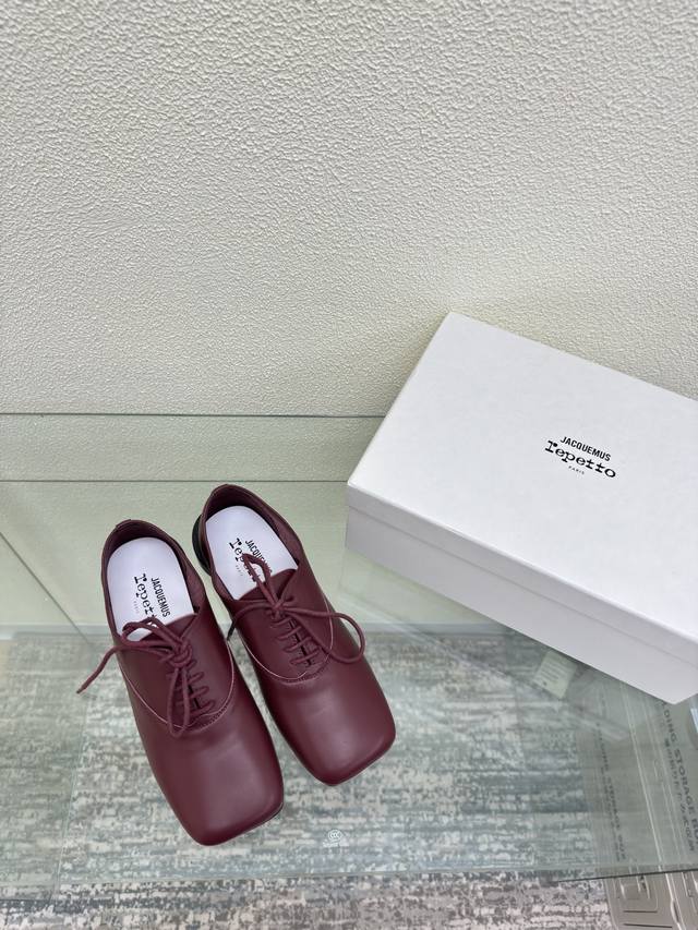 Jacquemus + Repetto
