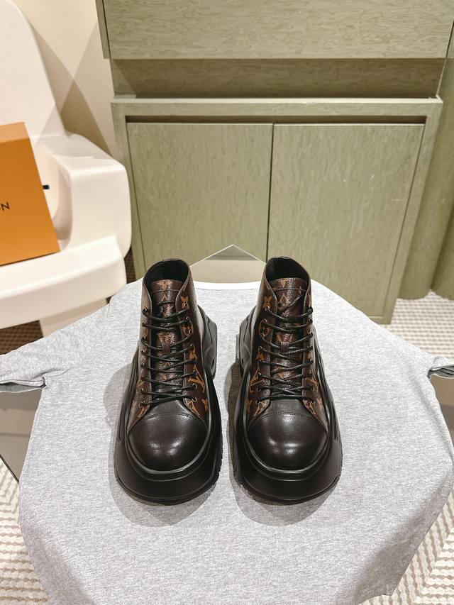 Top-tier thick-soled autumn and winter ankle boots 224 Louis Vuitton LV counter