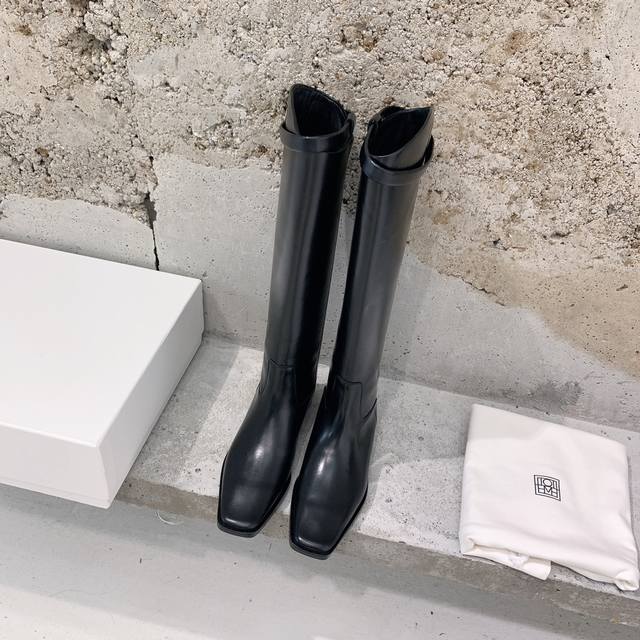 Totem* Stunning square-toed riding boots. The most fashionable long boots for fa