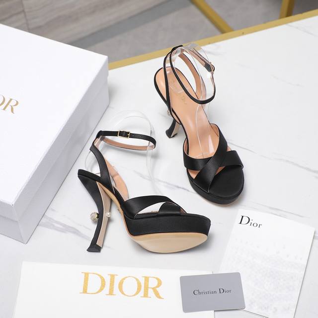 Top-of-the-line edition Dior* Dior 25S new spring/summer sandals, featuring pear
