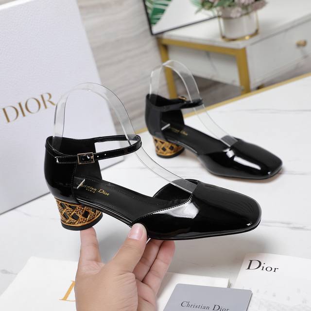Shopping version Dior Ss24 Dior new product | Mary Jane hollow sandals This seas