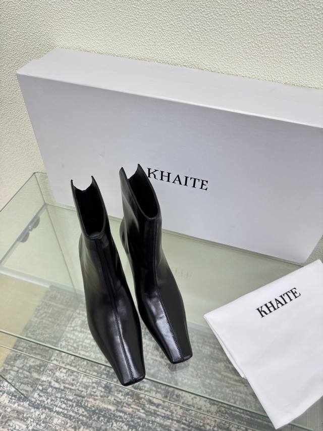 Flat Toe Mid-Heel Boots Series Khaite Ankle Boots Calfskin Avant-garde, sharp,