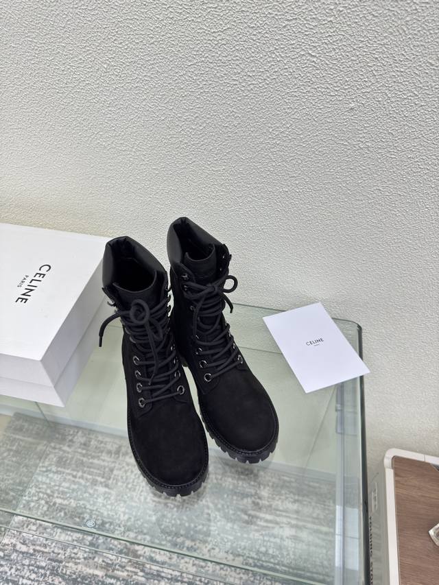High-top classic ankle boots, couple's style, hiking straps in nubuck leather.