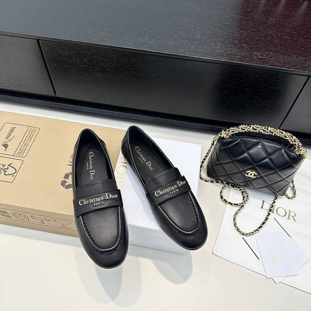 Purchased on behalf of Dior, the new round-toed flat loafers for Spring/Summer
