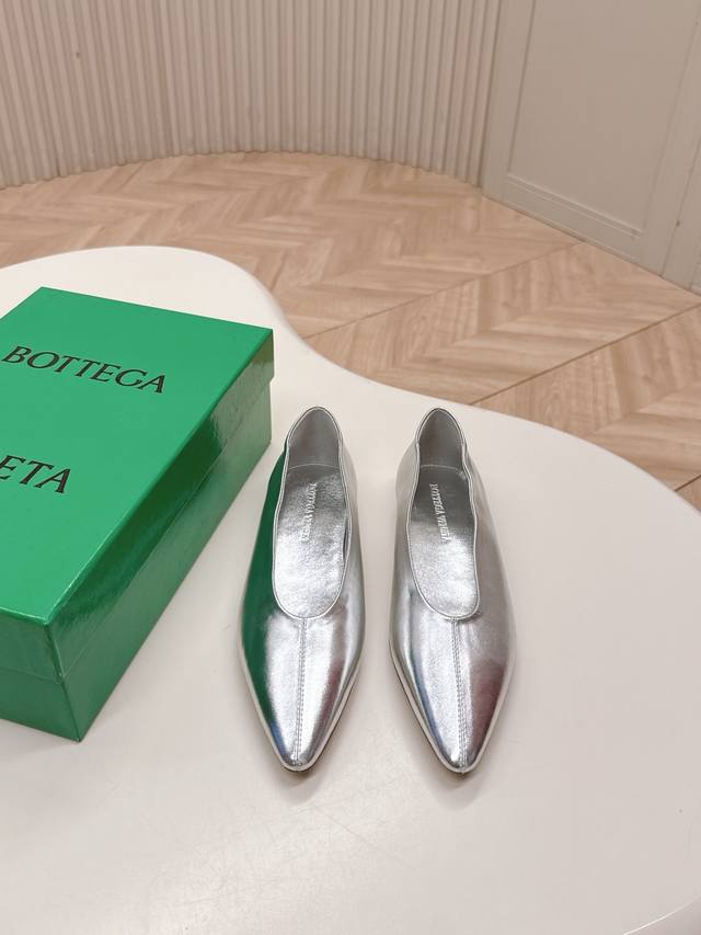 Factory released, Bv2025 new series women's Sofia single shoes Small pointed to