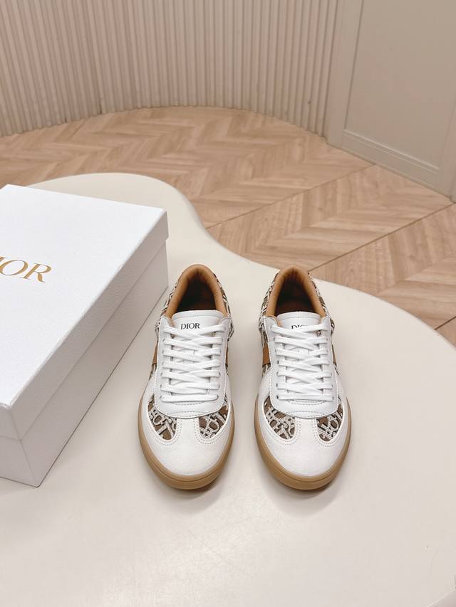 Factory, couple's Dior 2025 latest casual sneakers, wear them and walk with sty