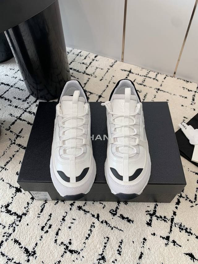 Factory release, Chanel 25A's latest thick-soled casual sneakers, available at