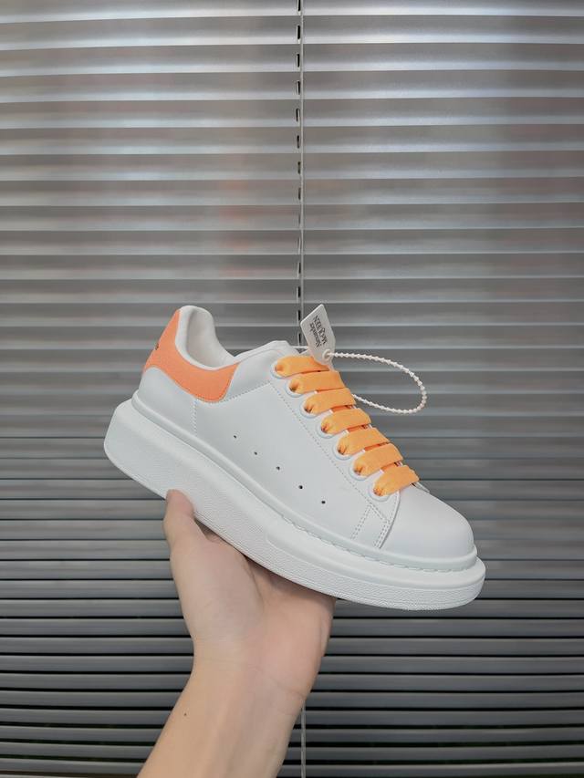 Brand new upgraded version McQueen white shoes Alexan**Rmcqu**N 25Ss upgraded v