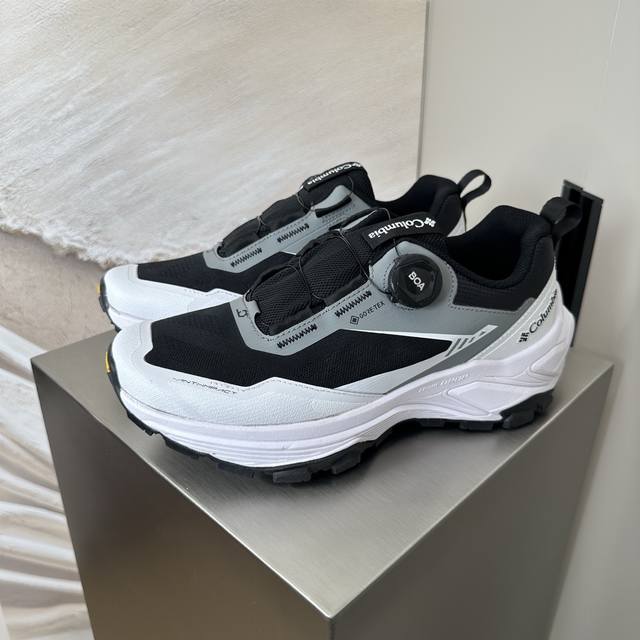 Actual Price In Stock Columbia outdoor hiking shoes, breathable casual shoes, o