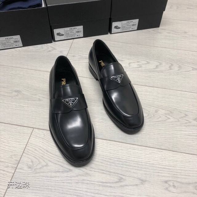 New arrival, prad* premium all-season shoes. Imported from Italy, with open-edg