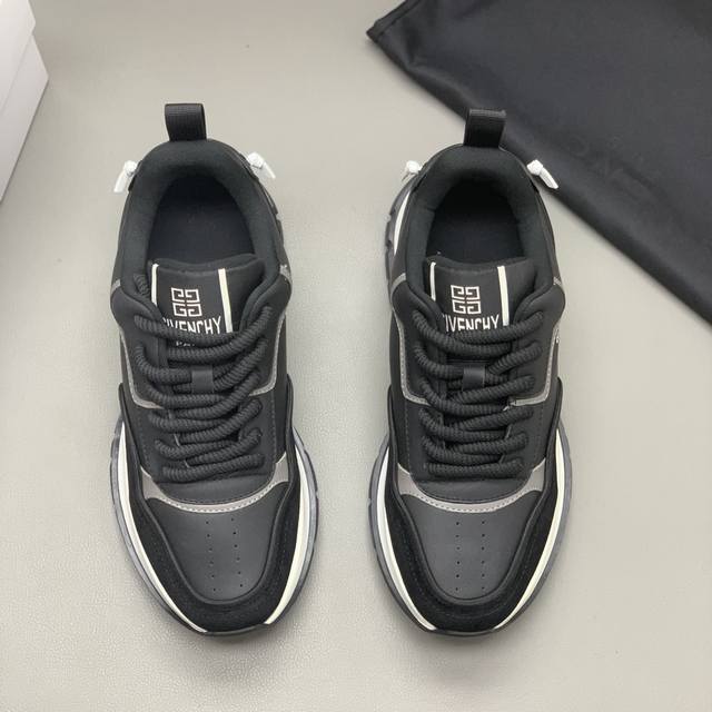 New Men's Casual Shoes This style uses color-blocked cowhide, incorporates icon