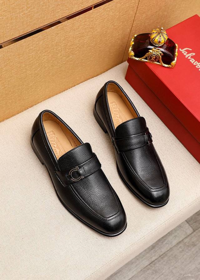 Product Trademark: Ferragamo Casual Leather Shoes Standard Sizes: 38-44, 45, 46
