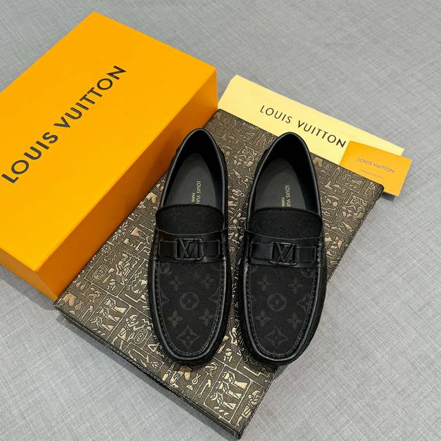 Ouis *Uitto* men's loafers, top-tier leather, denim jacquard pattern, and aprico