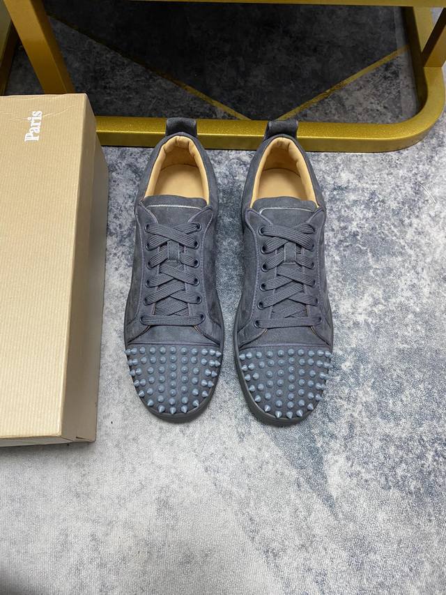 Factory price p. Christian Louboutin Cl red-soled shoes counter hot diamond ser