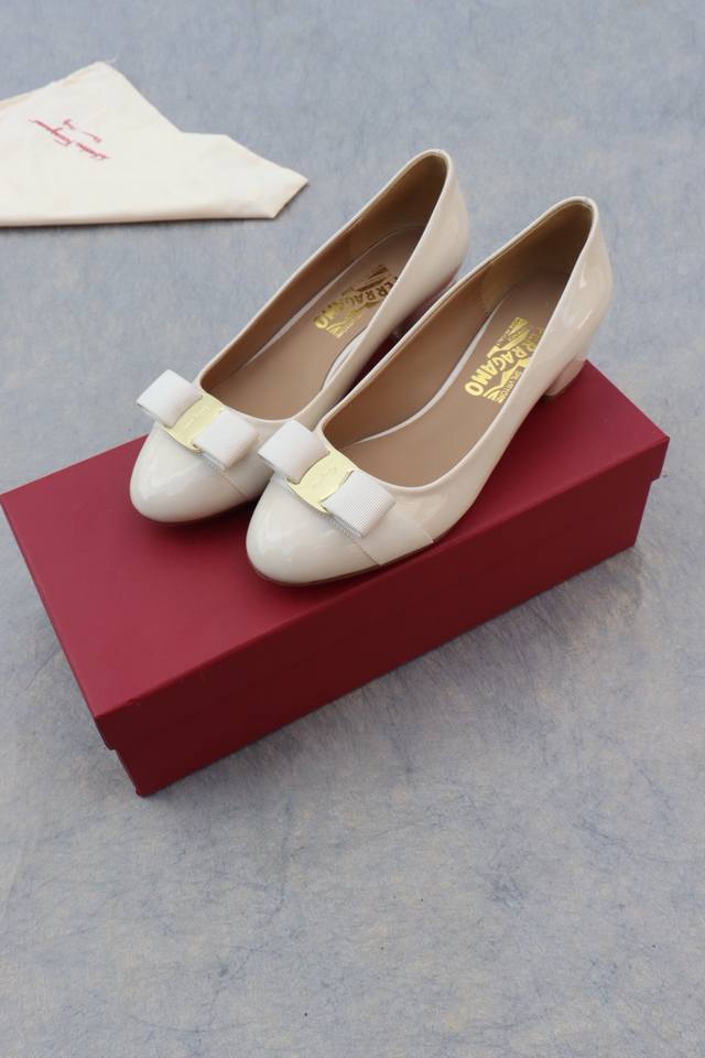 Factory price women's sports shoes original Salvatore Ferragamo Ferragamo Sf cl