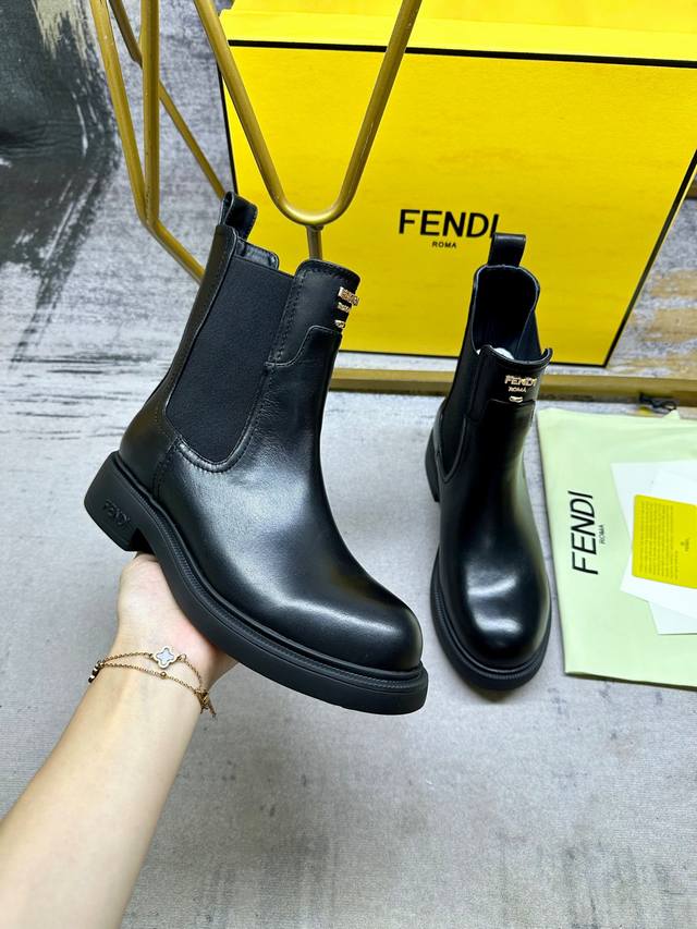 Factory price women's shoes and sports original Fendi brand new Chelsea boots,