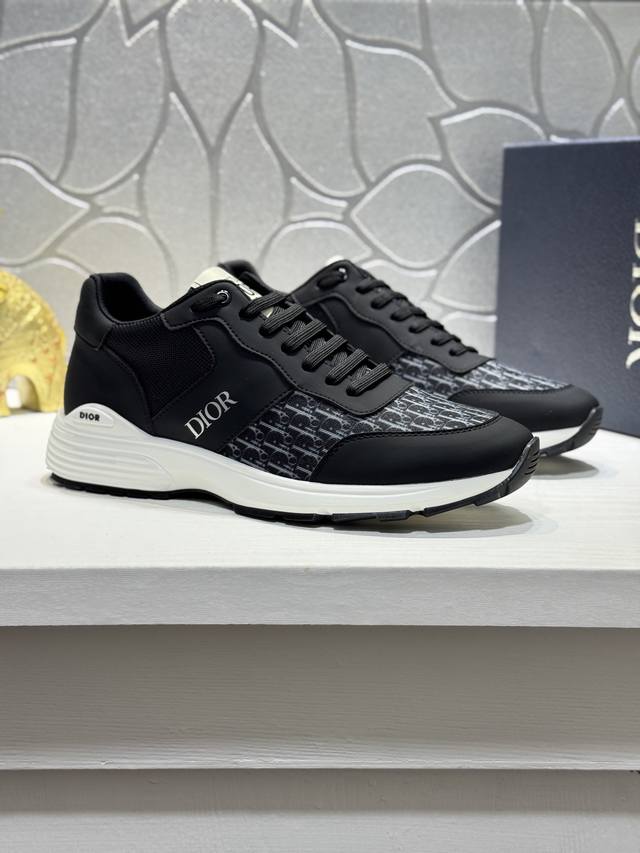 Factory-priced men's sports shoes, original quality! Dior Christan Dior's hotte