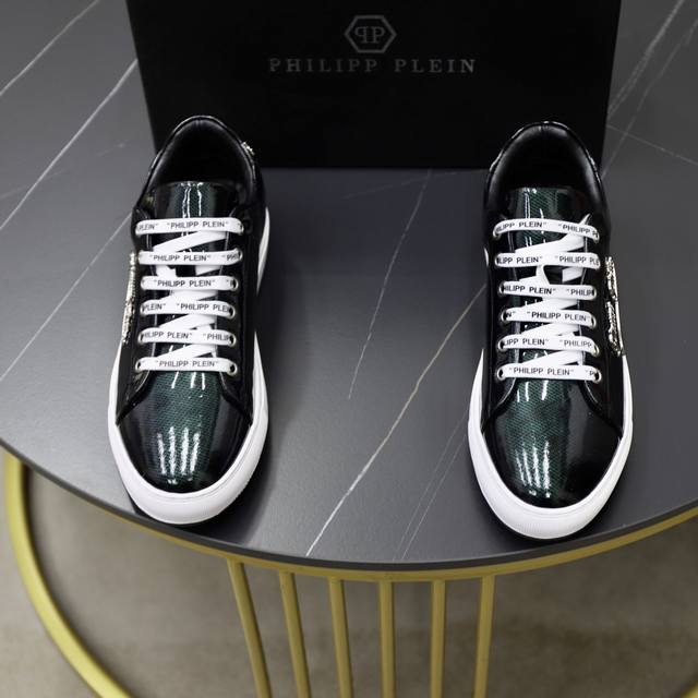 Factory-adjusted women's clothing and sports shoes, original Philipp Plein - Si