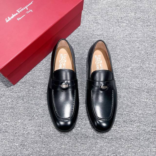 Factory Price Men's Men's Sports Shoes Original Ferragamo Men's Leather Shoes.