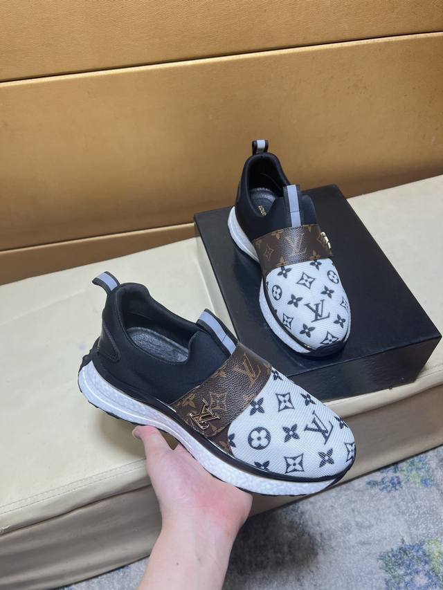 Factory-priced men's sports shoes, original quality, exclusive and first-run Lo