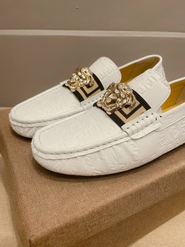 Real price Verace official new model, the original Versace business casual loaf