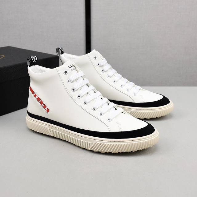 prada Prada high-top sports casual shoes. Made of cowhide upper, sheepskin linin