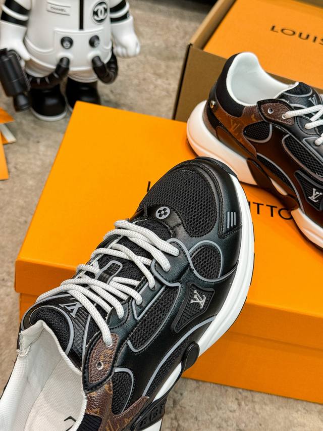 Premium Edition: Couple's Edition. Lv Louis Vuitton's latest Olympia collection,