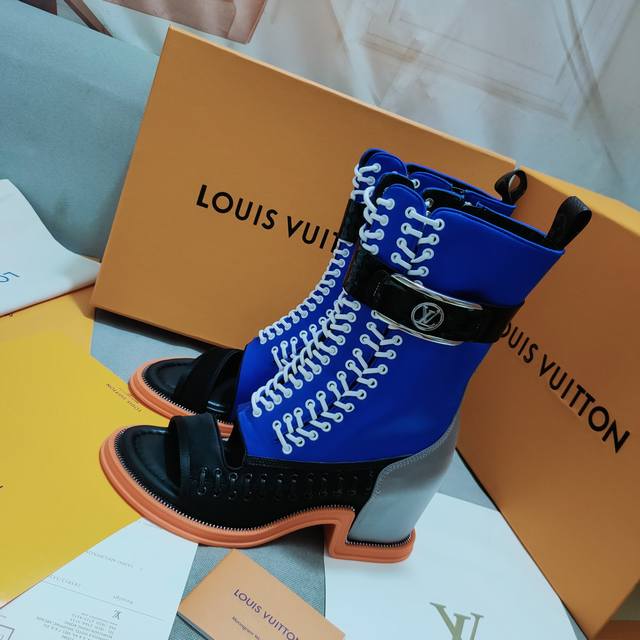 Factory Price: p Moon_Gh ankle boots made a striking appearance at the Louis Vu