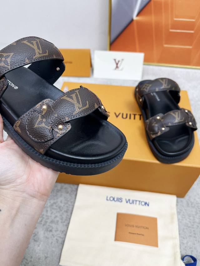 louis Vuitton 2025 new style, Louis Vuitton's new spring and summer slippers are