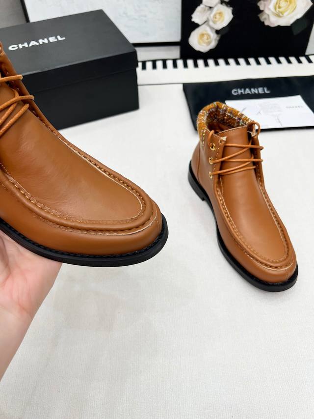 2025Chanel Chanel's new style and nude boots, the classic leather is matched wit