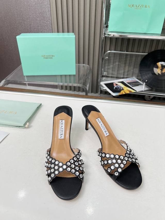 p Rubber-soled, genuine leather-soled Q Aquazzura gold pineapple rhinestone high