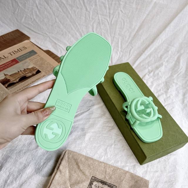 Original Tpu material with glossy version Size: 35-42 Lining with code + size Ex